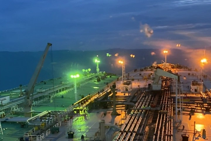 Indonesia STS Ship-to-ship Lighterings Support (2)